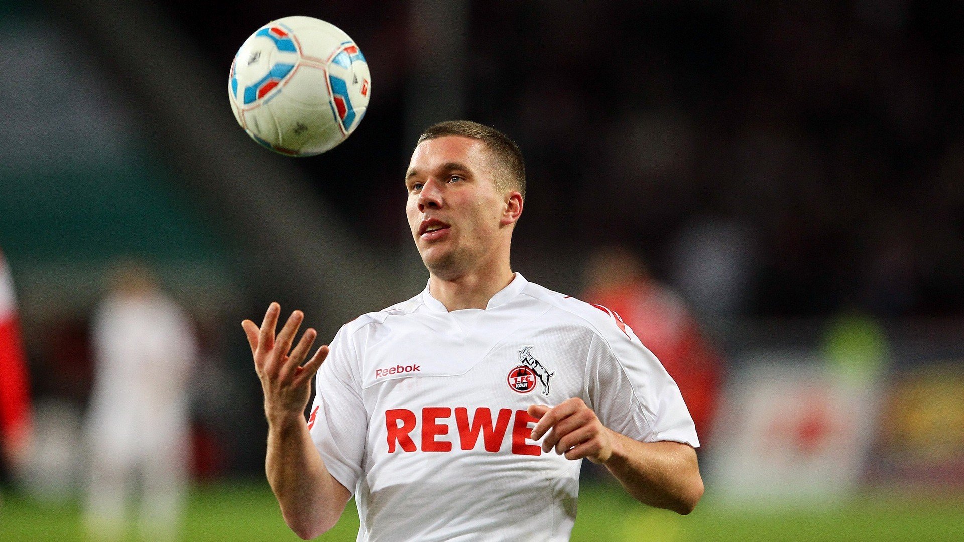 平行时空的德比之夜，当伯纳乌的喧嚣遇见班凯罗的统治力