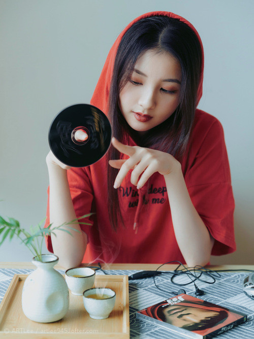 F1新赛季揭幕战之夜，戈贝尔在篮球星球完成沉默救赎