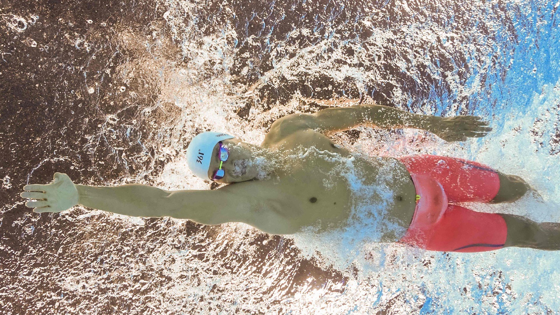 当利拉德的三分雨，遇上郭艾伦的突破风暴，开拓者与辽宁的平行宇宙血战