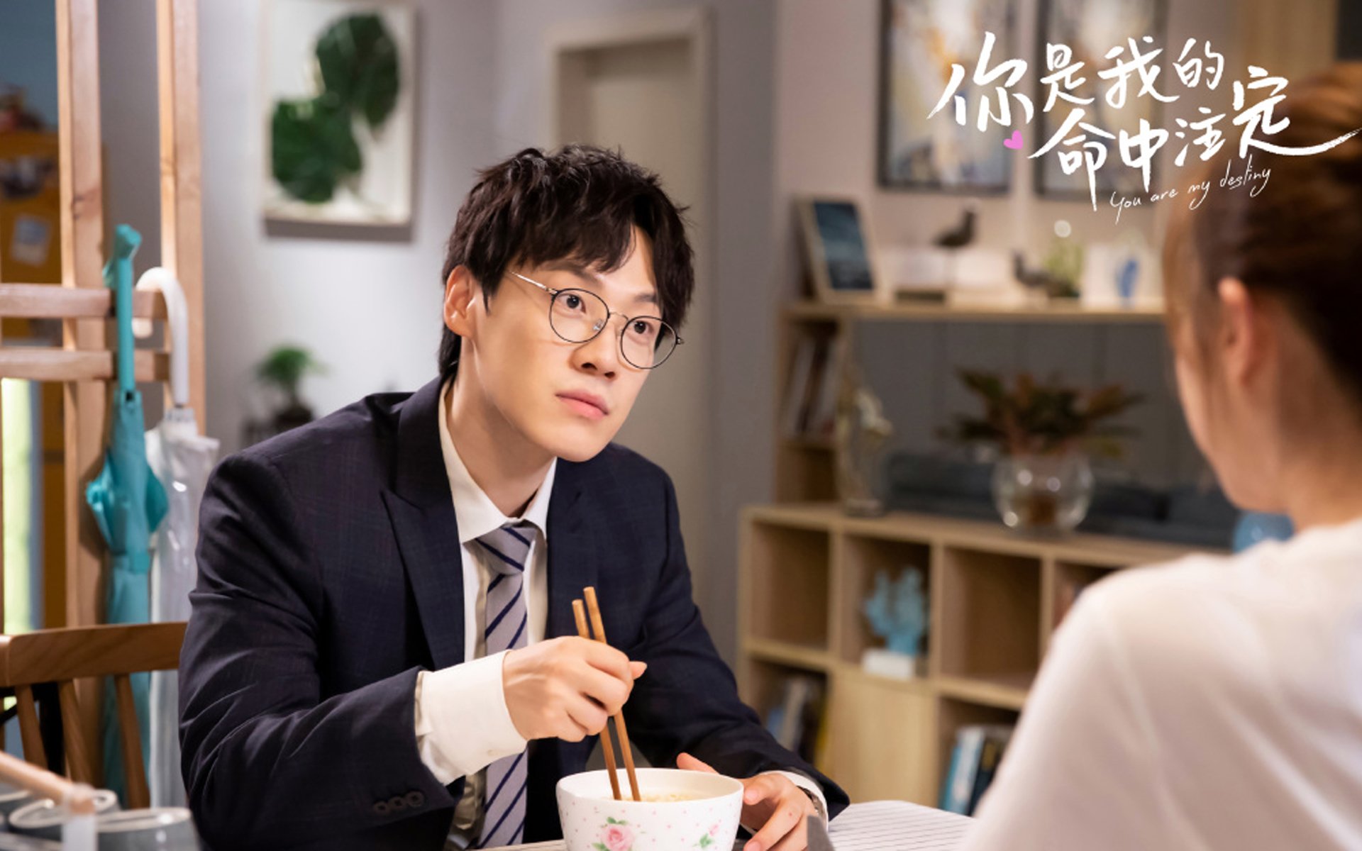 撕裂次元壁的决胜日,当北京队绞碎篮网,恩比德在银石赛道完成绝命超车